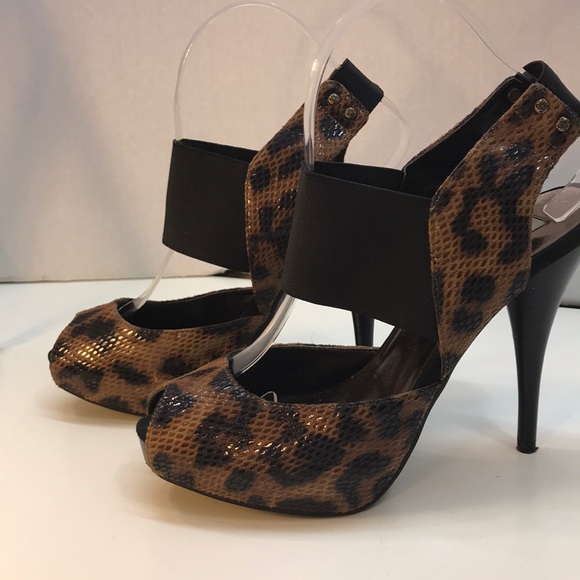 Simple Vera Wang Leopard Print Heels Size 7.5 - Picture 2 of 8